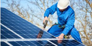 Installation Maintenance Panneaux Solaires Photovoltaïques à Loyat